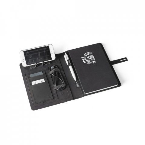 EMERGE A5 FOLDER II. A5 map in gerecycled polyester (100% rPET) 300D met draadloze oplader