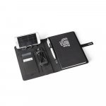 EMERGE A5 FOLDER II. A5 map in gerecycled polyester (100% rPET) 300D met draadloze oplader