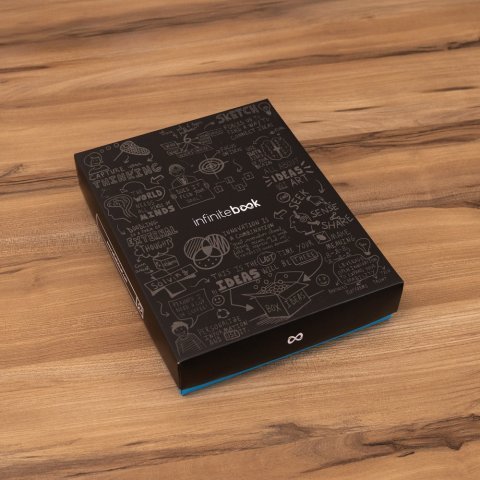 STARTER KIT INFINITEBOOK A5 PLANNER TEXTURE. Kit cuprinz&acirc;nd &bdquo;Infinitebook&rdquo; cu copertă tare, 1 kit de curățare, 1 marker și 1 suport pentru pix - Negru