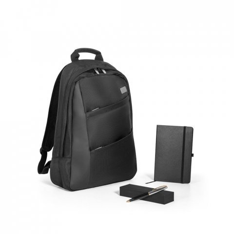 KIT ONBOARDING PREMIUM. Ensiluokkainen perehdytyspaketti toivottaa ty&ouml;ntekij&auml;si tervetulleiksi - Musta