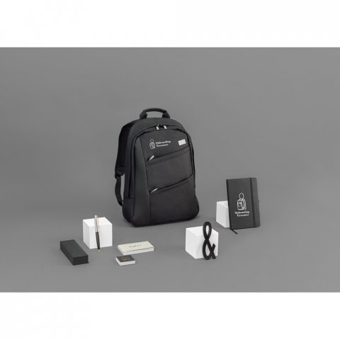 KIT ONBOARDING PREMIUM. Ensiluokkainen perehdytyspaketti toivottaa ty&ouml;ntekij&auml;si tervetulleiksi