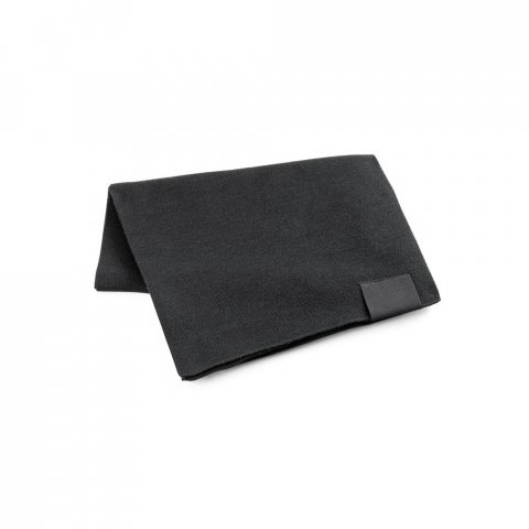 KIT COMFORT. Paketti, joka on suunniteltu pit&auml;m&auml;&auml;n sinut l&auml;mpim&auml;n&auml; ja mukavana kylmimpin&auml; talvip&auml;ivin&auml; - Musta