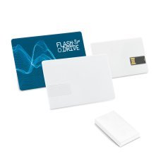 . UDP флаш устройство до 32 GB във формат на карта с височина 2 мм