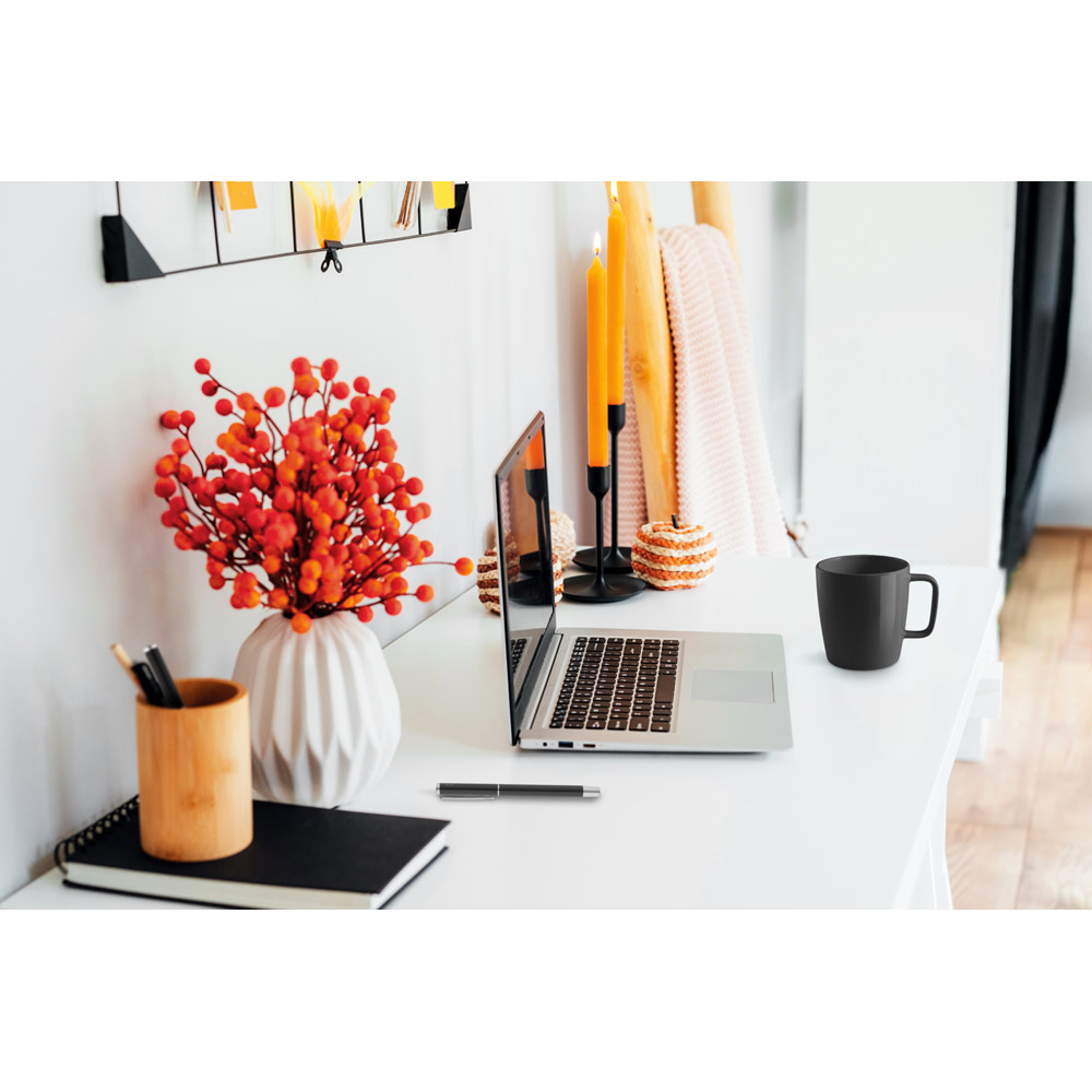 DANEY. Penna roller in alluminio riciclato (100% rAL) con clip