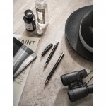 LEAH. Roller and ballpoint pen set in aluminium 94% rAL) with clip