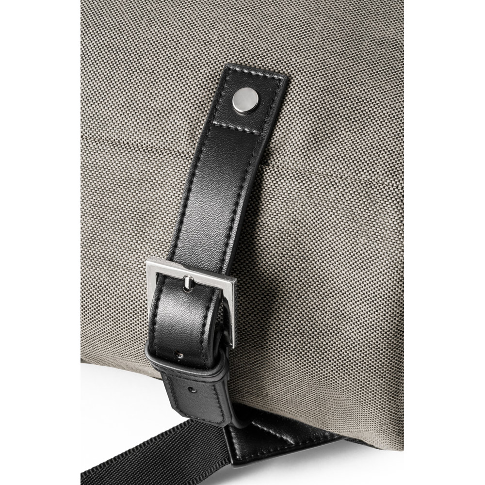 DIVERGENT BACKPACK II. Zaino porta PC 15'6'' in tessuto e PU