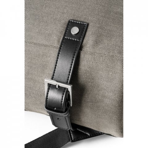 DIVERGENT BACKPACK II. &Sigma;&alpha;&kappa;ί&delta;&iota;&omicron; &pi;&lambda;ά&tau;&eta;&sigmaf; &gamma;&iota;&alpha; laptop έ&omega;&sigmaf; 15,6'' &sigma;&epsilon; ύ&phi;&alpha;&sigma;&mu;&alpha; &kappa;&alpha;&iota; PU - &Mu;&pi;&epsilon;&zeta;