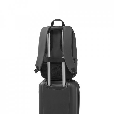 TOULON. 600D kierr&auml;tetyst&auml; polyesterist&auml; valmistettu, tihe&auml;st&auml; vedenkest&auml;v&auml; kannettavan tietokoneen reppu, 16" - Musta