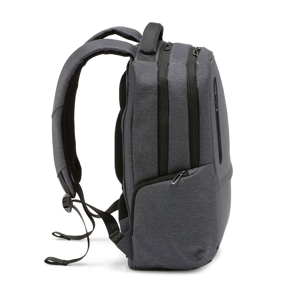 RE-BOSTON. Zaino per laptop in nylon riciclato 2Tone resistente all'acqua con scomparto 210D