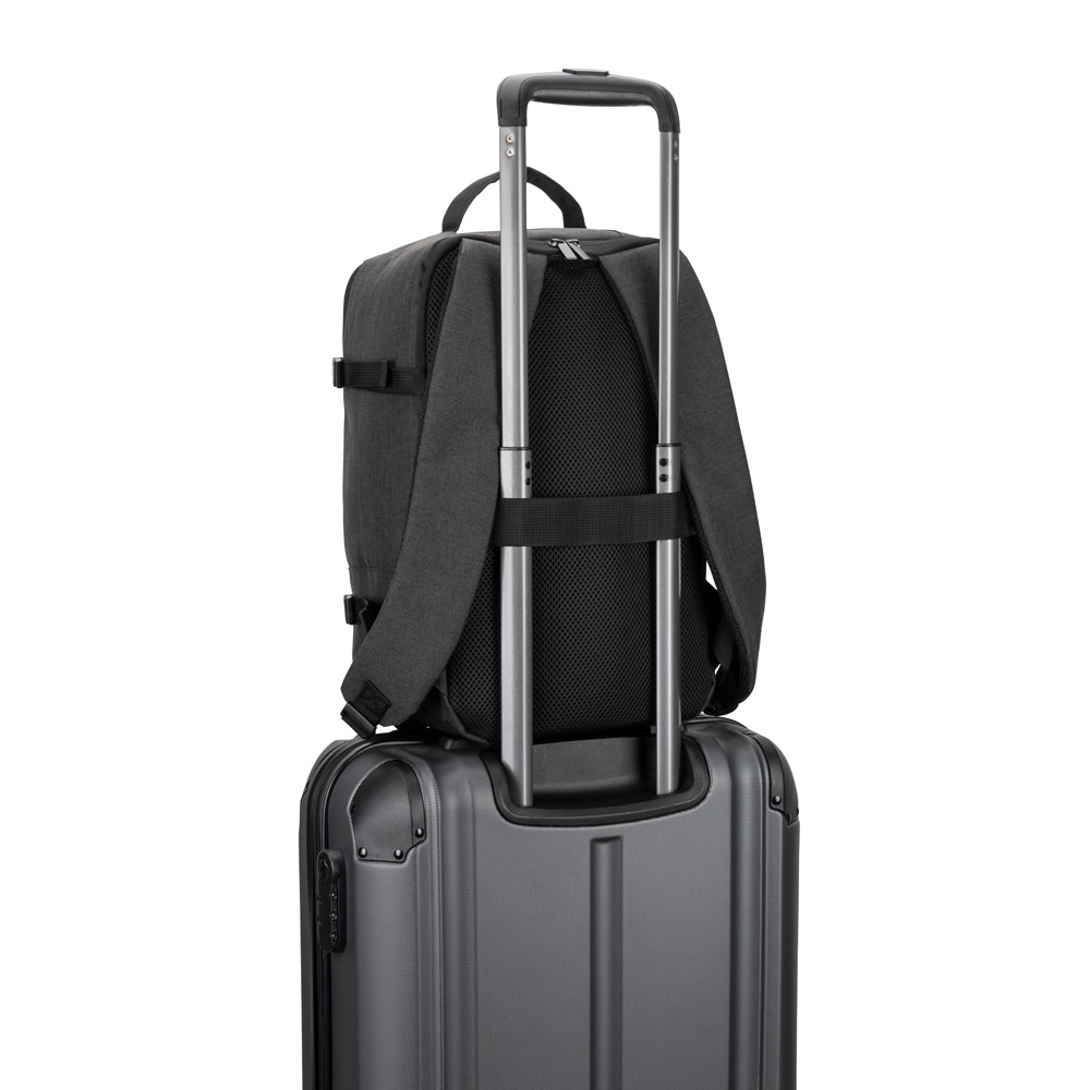 CIES. Zaino in poliestere riciclato 600D ad alta densità. Sviluppato per soddisfare le dimensioni richieste dalle compagnie aeree