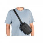 MYKONOS. Midjev&auml;ska i 600D &aring;tervunnen polyester och foder i 210D &aring;tervunnen polyester - Svart