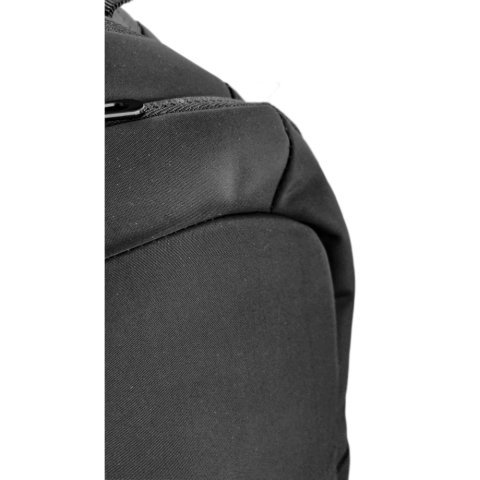 BOSTON SOLID. Laptoprygs&aelig;k (17") i 150D nylon med 2 polstrede rum - Sort