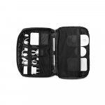 YANGON. Geantă organizator spațioasă pentru accesorii tehnice din twill cu strat hidrofug și poliester reciclat 600D - Negru