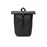 OSASCO BPACK. Plecak typu roll top z zamkiem błyskawicznym, kt&oacute;ry umożliwia zwinięcie g&oacute;rnej części w celu dopasowania do objętości plecaka, wykonany z poliestru 600D z recyklingu - Czarny