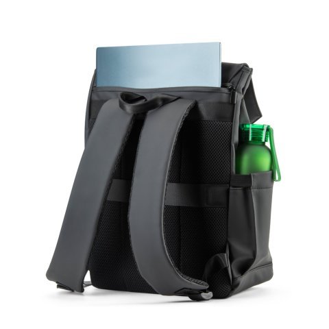 AZORES BAG. Zaino per laptop (16") in PU, con patta che copre tutti gli scomparti - Nero