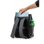AZORES BAG. Zaino per laptop (16") in PU, con patta che copre tutti gli scomparti - Nero