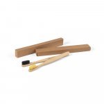 DELANY. Hammasharja, jossa on bamburunko ja nailonharjakset