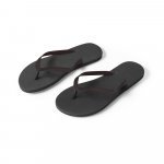 MAUPITI L / XL. Comfortabele slippers met EVA-zolen en PVC-bandjes - Zwart