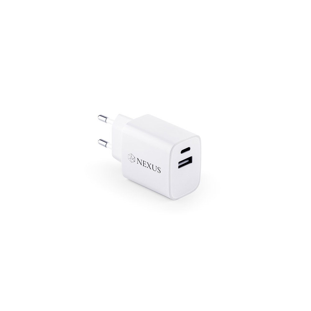 WEGENER. Adattatore di corrente con porta USB-A 18W e porta USB-C 20W in ABS riciclato (100% rABS)