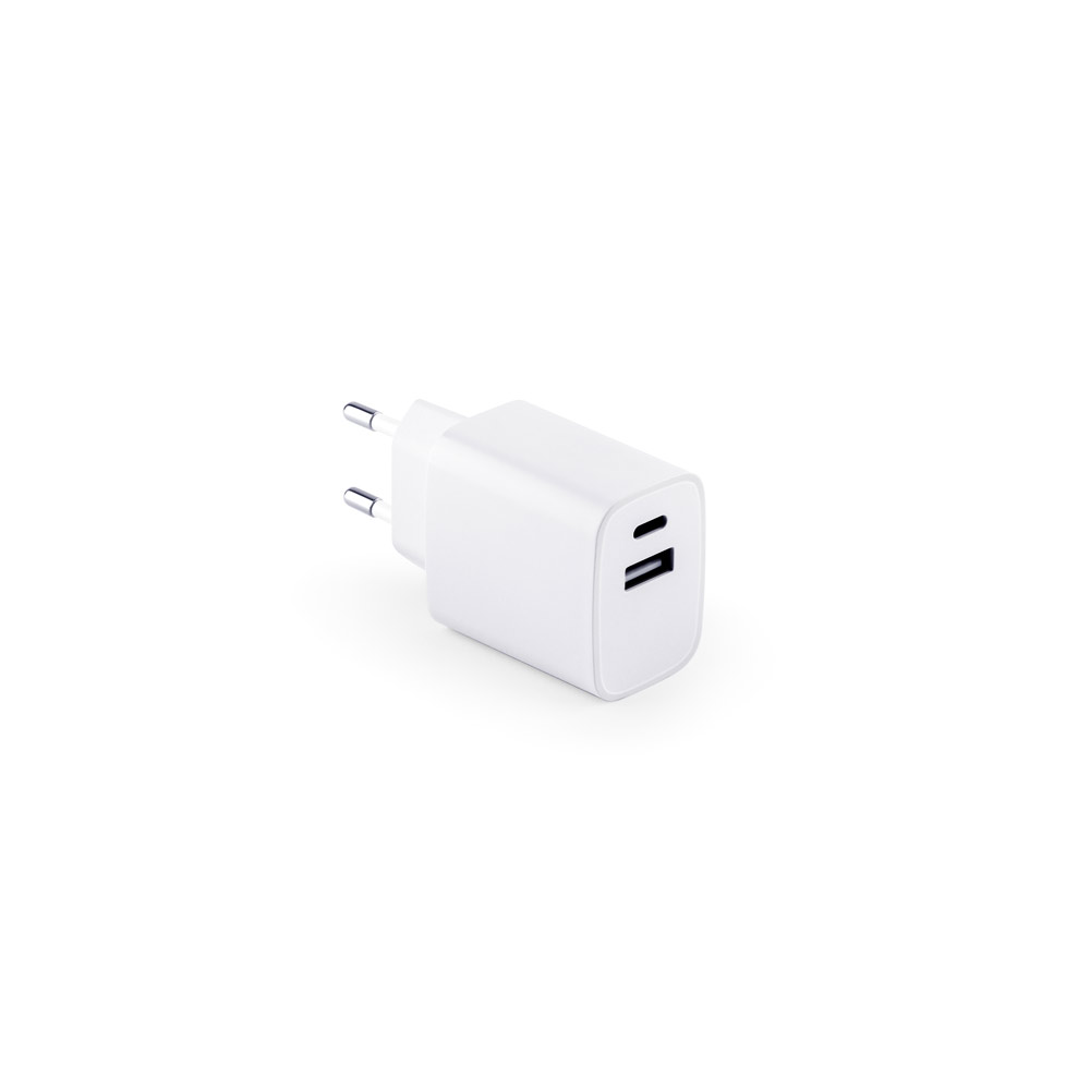 WEGENER. Adattatore di corrente con porta USB-A 18W e porta USB-C 20W in ABS riciclato (100% rABS)