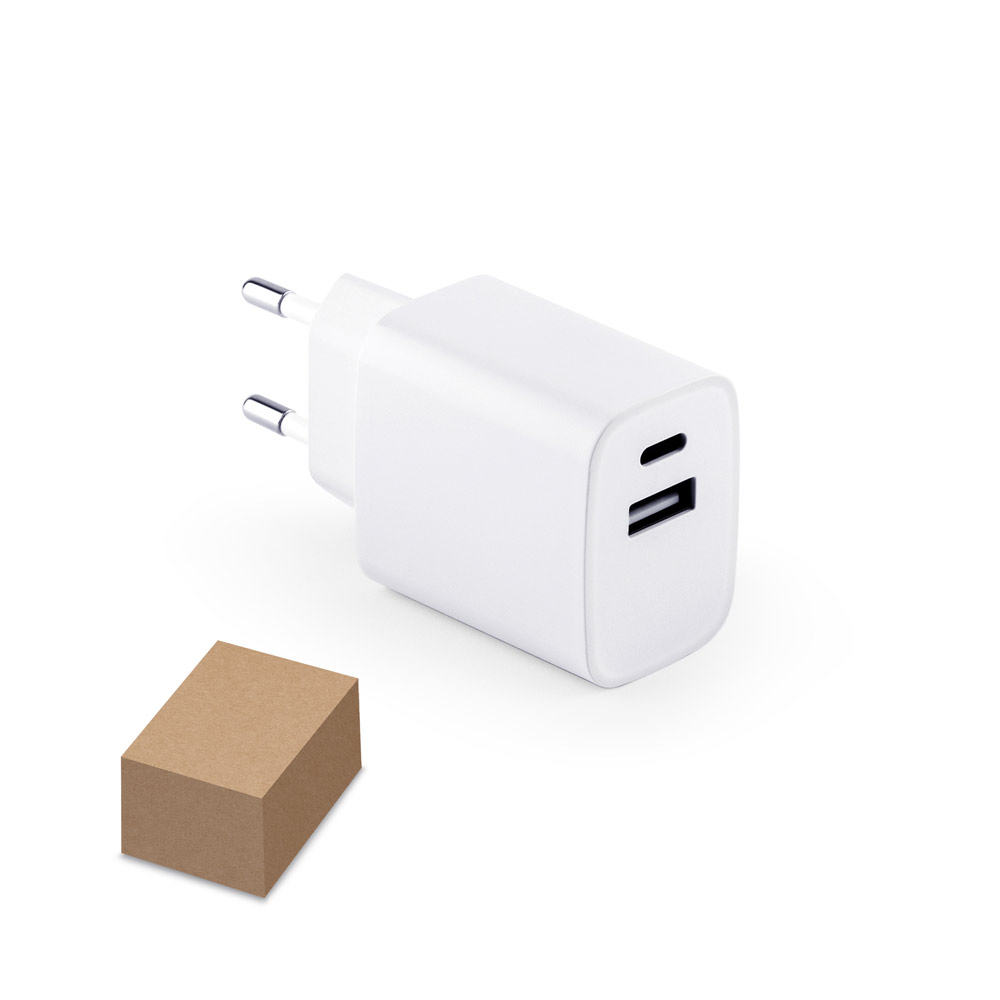 WEGENER. Adattatore di corrente con porta USB-A 18W e porta USB-C 20W in ABS riciclato (100% rABS)