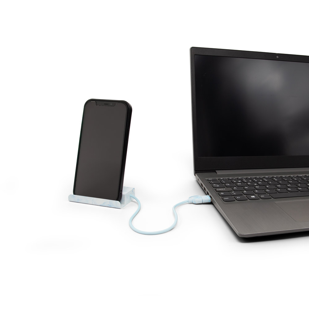 BERNERS HUB. Hub in ABS riciclato con ingressi e uscite principali