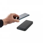 BECKER 10. 10 000 mAh преносима батерия от рециклиран ABS (100% rABS) с 15W супер бързо безжично зарядно устройство - черно