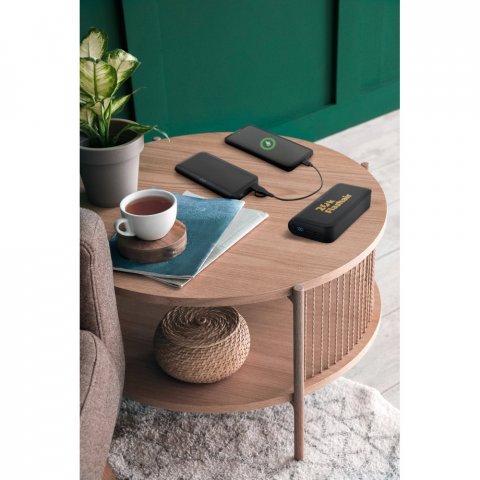 BECKER 10. 10 000 mAh преносима батерия от рециклиран ABS (100% rABS) с 15W супер бързо безжично зарядно устройство