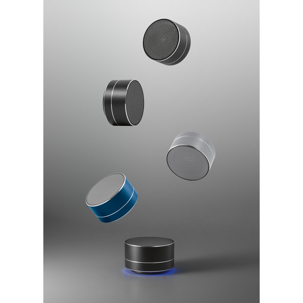 FLOREY. Dispositivo portatile da 3W con autonomia di 4h in alluminio riciclato (100% rAL) e ABS riciclato (100% rABS)