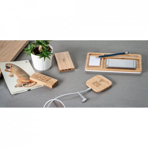 FITCH. Power bank 5.000 mAh &mu;&epsilon; &alpha;&sigma;ύ&rho;&mu;&alpha;&tau;&omicron; &phi;&omicron;&rho;&tau;&iota;&sigma;&tau;ή 5W &alpha;&pi;ό &mu;&pi;&alpha;&mu;&pi;&omicron;ύ