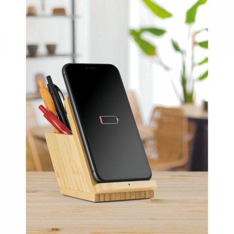 LEAVITT. &Theta;ή&kappa;&eta; smartphone &kappa;&alpha;&iota; &theta;ή&kappa;&eta; &sigma;&tau;&upsilon;&lambda;ό &mu;&epsilon; &alpha;&sigma;ύ&rho;&mu;&alpha;&tau;&omicron; &phi;&omicron;&rho;&tau;&iota;&sigma;&tau;ή 10W &sigma;&omicron;ύ&pi;&epsilon;&rho; &gamma;&rho;ή&gamma;&omicron;&rho;&omicron; &alpha;&sigma;ύ&rho;&mu;&alpha;&tau;&omicron; &phi;&omicron;&rho;&tau;&iota;&sigma;&tau;ή &sigma;&epsilon; &mu;&pi;&alpha;&mu;&pi;&omicron;ύ