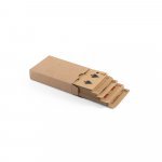 FISCHER. Ein Kartenspiel mit 54 klassischen Karten, aus Kraftpapier die aus FSC&trade;-zertifiziertem Material und anderen kontrollierten Materialien besteht - Schwarz