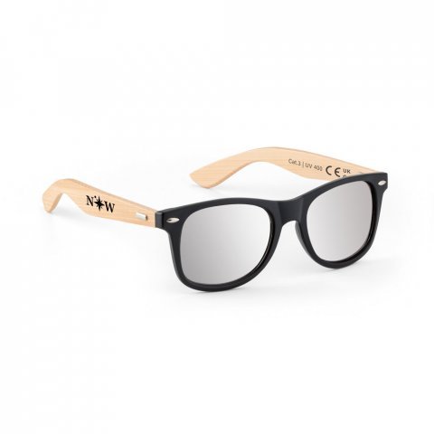 VARADERO. PP &kappa;&alpha;&iota; &gamma;&upsilon;&alpha;&lambda;&iota;ά &eta;&lambda;ί&omicron;&upsilon; &alpha;&pi;ό &mu;&pi;&alpha;&mu;&pi;&omicron;ύ - &Mu;&alpha;ύ&rho;&omicron;