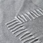 COMFY. Couverture en polyester recycl&eacute; (100% rPET) (300 g/m&sup2;), au toucher mohair - Gris