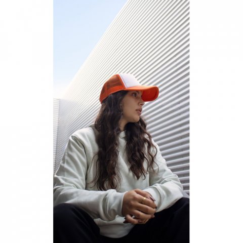 NICOLA. Bon&eacute; em poli&eacute;ster e rede (150 g/m&sup2;)